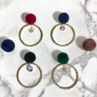 スワロフスキー(SWAROVSKI)の選べるカラー&チャーム✩‧₊ リング×フロッキー ピアス&イヤリング(ピアス)