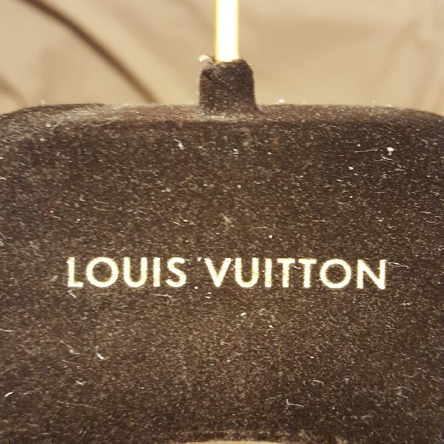 LOUIS VUITTON(ルイヴィトン)のLOUIS VUITTON ハンガー インテリア/住まい/日用品の収納家具(押し入れ収納/ハンガー)の商品写真