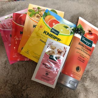 クナイプ(Kneipp)のクナイプ バスソルト4枚(ボディクリーム)