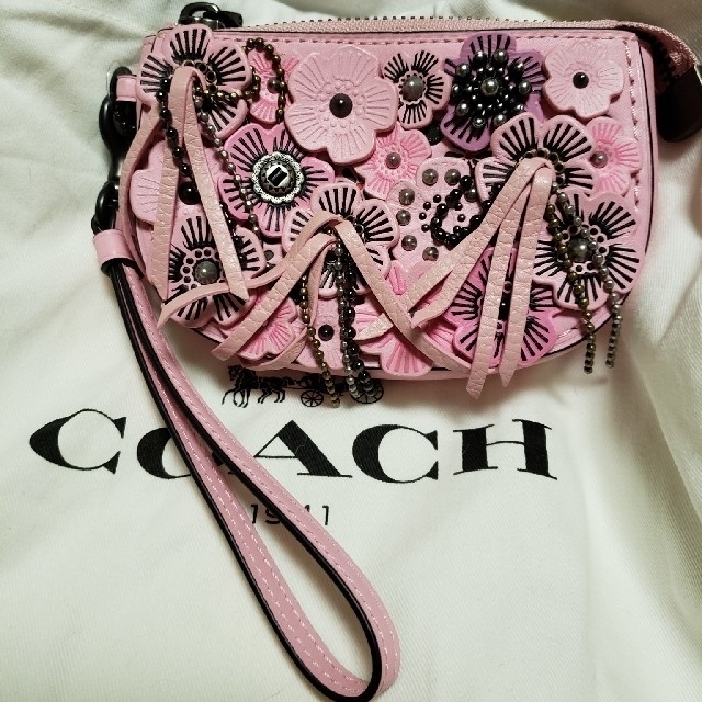 COACH(コーチ)のCOACH　リストレット新品未使用 レディースのファッション小物(ポーチ)の商品写真