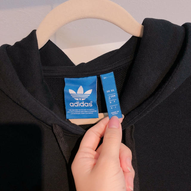 adidas(アディダス)のadidas アディダスパーカー レディースのトップス(パーカー)の商品写真