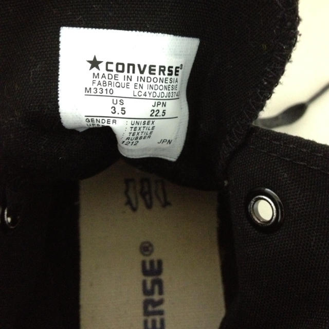 CONVERSE(コンバース)の値下げ！コンバースハイカットスニーカー黒 レディースの靴/シューズ(スニーカー)の商品写真