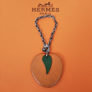 エルメス(Hermes)のエルメス HERMES アプリコット フルーツ 果物 チャーム キーホルダー(その他)