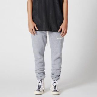 フィアオブゴッド(FEAR OF GOD)の本日限定価格 FOG Essentials Graphic Sweatpants(その他)