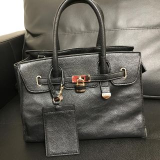 リエンダ(rienda)のrienda s/sカラーフラップミディBAG バッグ ブラック 大人気(ハンドバッグ)