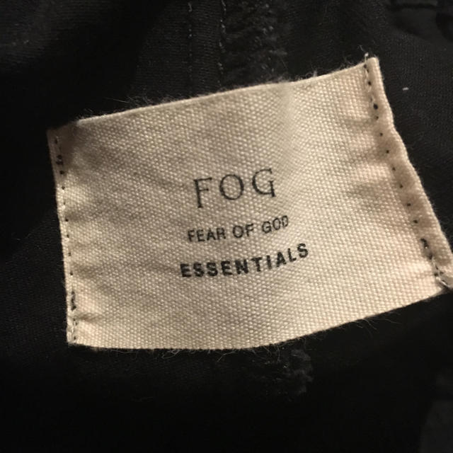 FEAR OF GOD(フィアオブゴッド)のFOG essentials pants  メンズのパンツ(ワークパンツ/カーゴパンツ)の商品写真