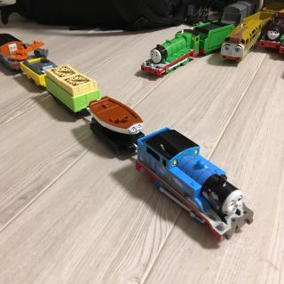 トーマス プラレール ▷ 泥んこトーマス (電車のおもちゃ/車)