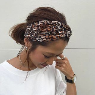 ザラ(ZARA)の完売品 ザラ プリーツ レオパード ヒョウ柄 ヘアバンド ヘアターバン アクセ(ヘアバンド)