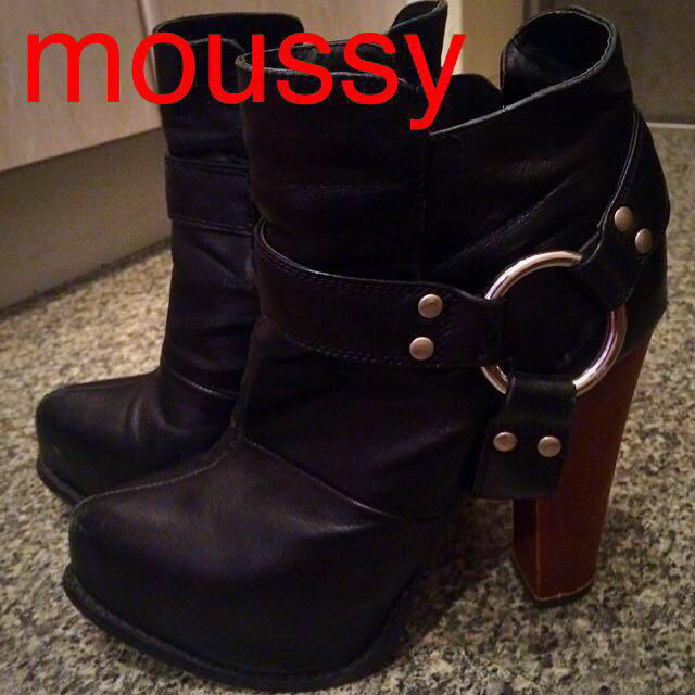 moussy(マウジー)のマウジー♡ショートブーツ レディースの靴/シューズ(ブーツ)の商品写真