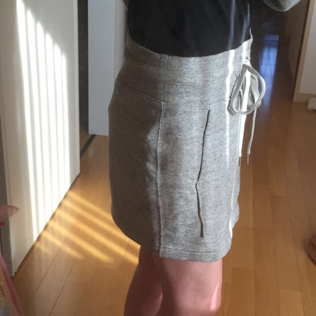 UNIQLO(ユニクロ)のUNIQLO スウェット素材スカート レディースのスカート(ミニスカート)の商品写真