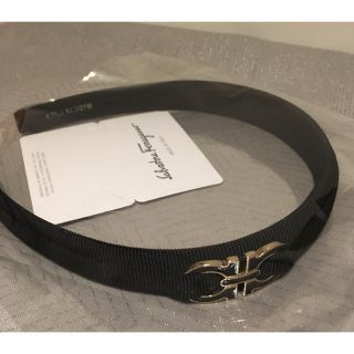 サルヴァトーレフェラガモ(Salvatore Ferragamo)の(しおりんご様専用) 新品未使用 フェラガモ  ガンチーニ カチューシャ (カチューシャ)