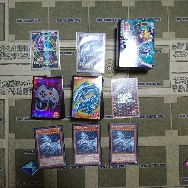 遊戯王☆青眼デッキトレーディングカード