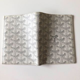 ゴヤール(GOYARD)の値下げ‼️GOYARD ゴヤール パスポートケース カードケース ホワイト(名刺入れ/定期入れ)