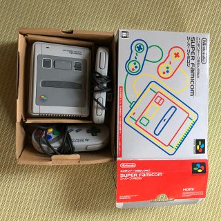 ニンテンドウ(任天堂)のスーパーファミコンミニ(家庭用ゲーム機本体)