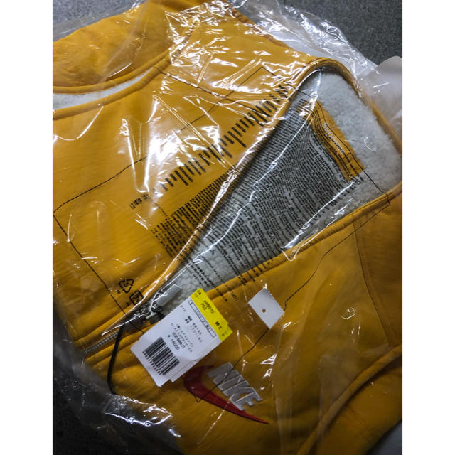 Supreme(シュプリーム)の Supreme Nike vest mustard S メンズのトップス(ベスト)の商品写真