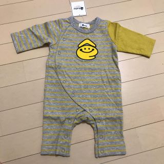 ベベ(BeBe)の【新品】60 e baby ロンパース(カバーオール)