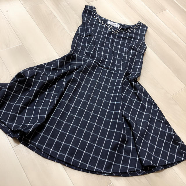 H&M(エイチアンドエム)のパールネックレスデザイン ミニドレスワンピースキャバ レディースのフォーマル/ドレス(ミニドレス)の商品写真