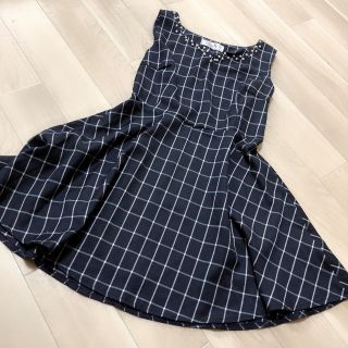 エイチアンドエム(H&M)のパールネックレスデザイン ミニドレスワンピースキャバ(ミニドレス)