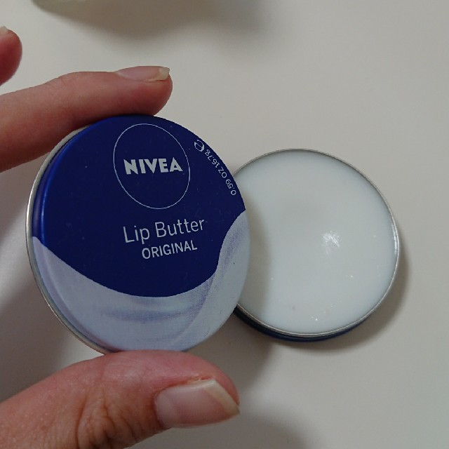 ニベア(ニベア)の【未使用新品】NIVEA Lip Butter ORIGINAL コスメ/美容のスキンケア/基礎化粧品(リップケア/リップクリーム)の商品写真