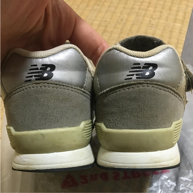 New Balance(ニューバランス)のニューバランス スニーカー996 グレー 22cm キッズ/ベビー/マタニティのキッズ靴/シューズ(15cm~)(スニーカー)の商品写真