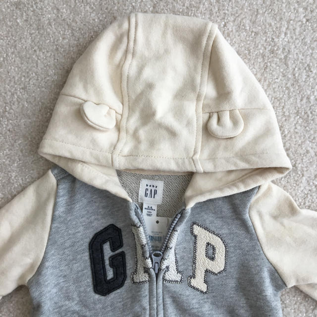 babyGAP(ベビーギャップ)の新品未使用☻ baby GAP カバーオール キッズ/ベビー/マタニティのベビー服(~85cm)(カバーオール)の商品写真