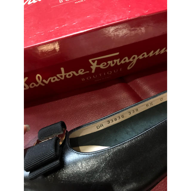 Salvatore Ferragamo(サルヴァトーレフェラガモ)の送料無料♡サルヴァトーレフェラガモ♡リボンパンプス♡ レディースの靴/シューズ(ハイヒール/パンプス)の商品写真