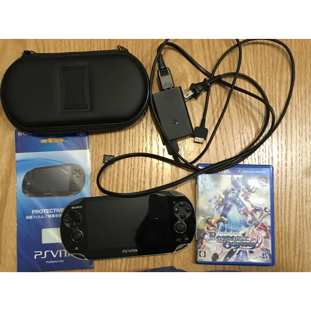 Vita 本体＋ダウンロードソフト＋おまけ