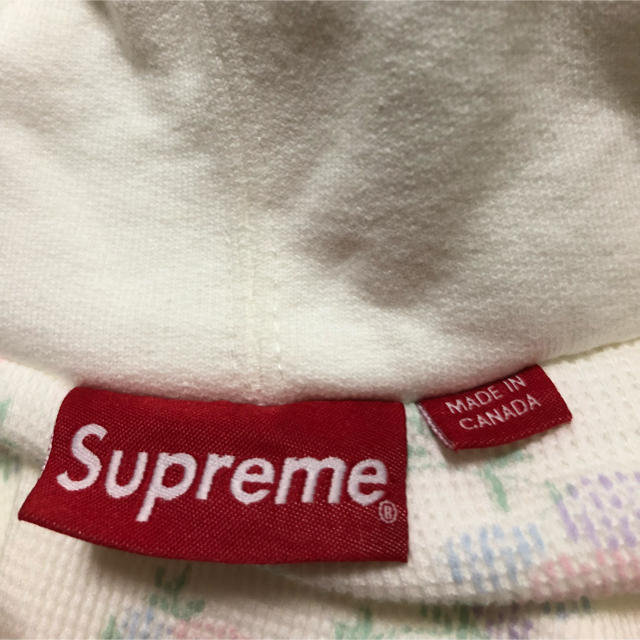 ♪お正月特価♪ Supreme パーカー small logo  Large