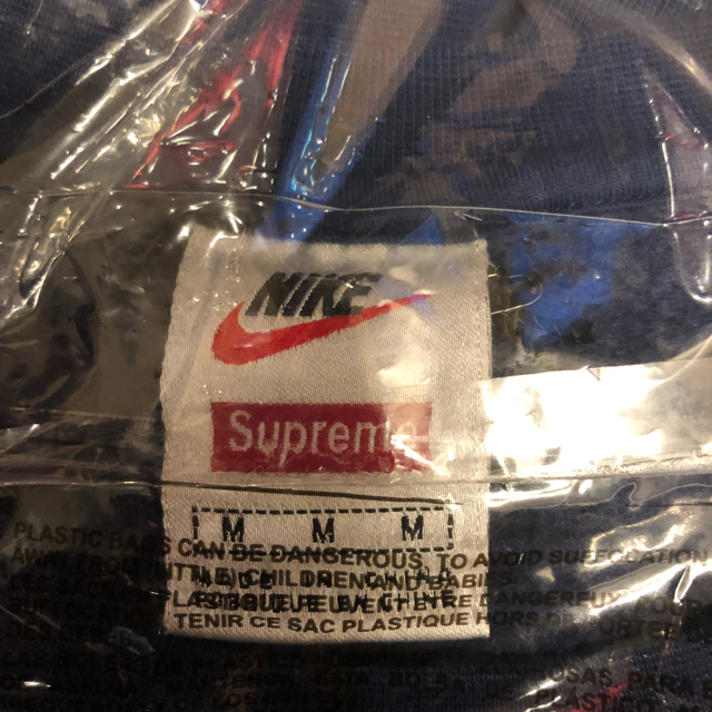 Supreme(シュプリーム)の【新品】 Supreme NIKE Crewneck メンズのトップス(スウェット)の商品写真