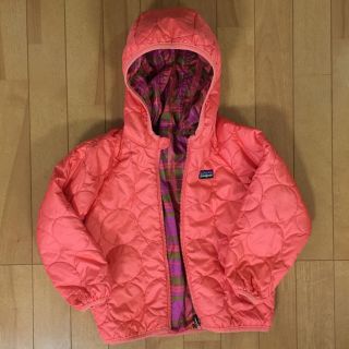 パタゴニア(patagonia)のパタゴニアの可愛いリバーシブルパーカー♡幼稚園年長の女の子用(ジャケット/上着)