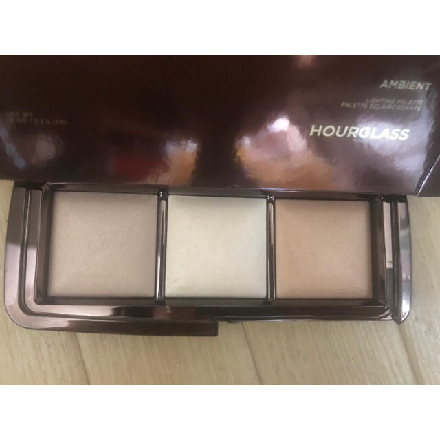 Sephora(セフォラ)のhourglass パレット/HOURGLASS   コスメ/美容のベースメイク/化粧品(フェイスカラー)の商品写真