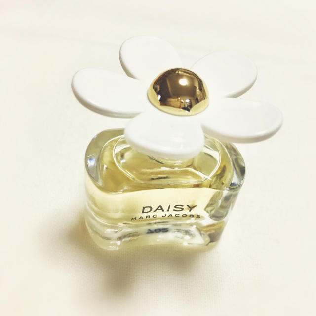 MARC JACOBS(マークジェイコブス)のMARC JACOBS  DAISY ♡ マークジェイコブス 香水 コスメ/美容の香水(香水(女性用))の商品写真