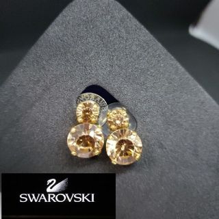 スワロフスキー(SWAROVSKI)のスワロフスキー　ピアス(ピアス)