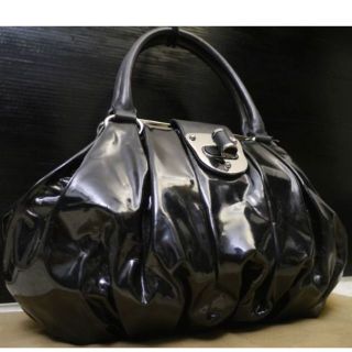 アレキサンダーマックイーン(Alexander McQueen)の超レア22万★アレキサンダーマックイーン ターンロックがま口 トート バッグ 黒(トートバッグ)