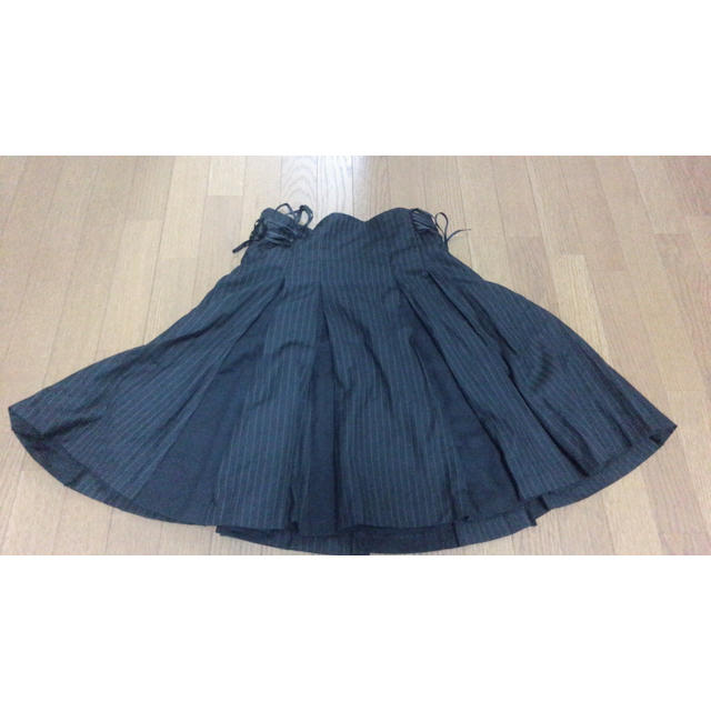 BLACK PEACE NOW(ブラックピースナウ)の黒色編み上げリボン ミニスカート レディースのスカート(ミニスカート)の商品写真