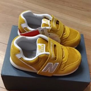 ニューバランス(New Balance)の箱なし　ニューバランス ベビー スニーカー
16.0cm イエロー(スニーカー)