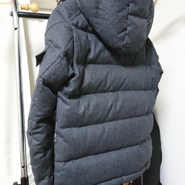 MONCLER(モンクレール)の国内正規品 モンクレール モンジュネーブル サイズ0 XS ダークグレー メンズのジャケット/アウター(ダウンジャケット)の商品写真