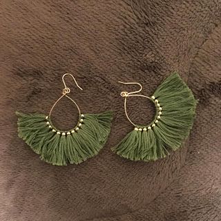 フリンジピアス(ピアス)