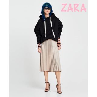 ザラ(ZARA)のsale!新品タグ付☆ZARAザラ☆フェイクベルベットプリーツスカート(ひざ丈スカート)