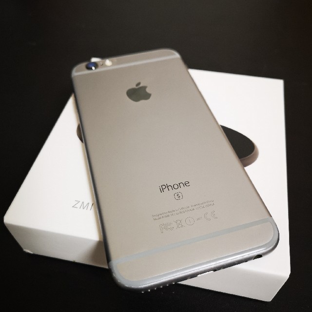Apple(アップル)のおまけ付き　iPhone6s simfree スマホ/家電/カメラのスマートフォン/携帯電話(スマートフォン本体)の商品写真