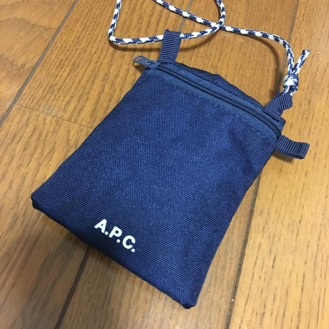 A.P.C(アーペーセー)のA.P.C ネックレスポーチ レディースのファッション小物(ポーチ)の商品写真