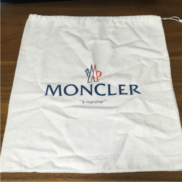 MONCLER(モンクレール)のモンクレール 保存袋 メンズのジャケット/アウター(ダウンジャケット)の商品写真