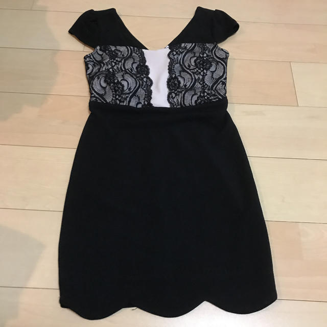 dazzy store(デイジーストア)のブラック×ベージュ ミニドレス レディースのフォーマル/ドレス(ミニドレス)の商品写真