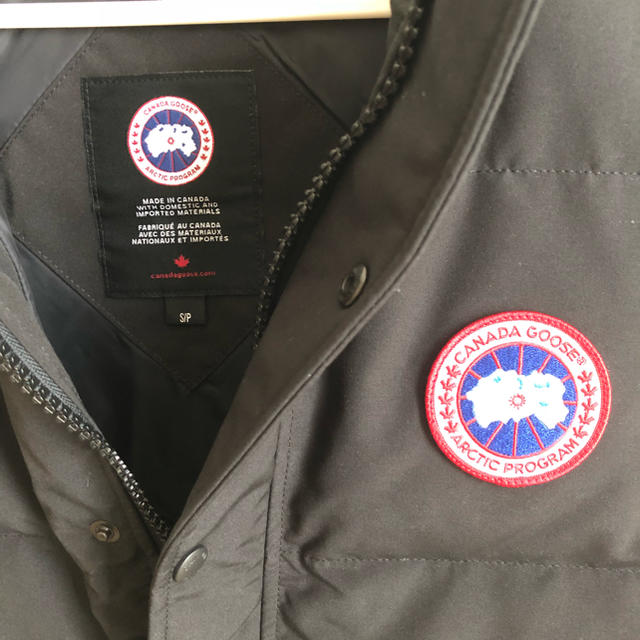 CANADA GOOSE(カナダグース)のCanada goose  カナダグースギャルソンベスト フリークスストア メンズのジャケット/アウター(ダウンベスト)の商品写真