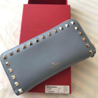 ヴァレンティノ(VALENTINO)のまちゃき様専用★ヴァレンチノロックスタッズ長財布★(財布)