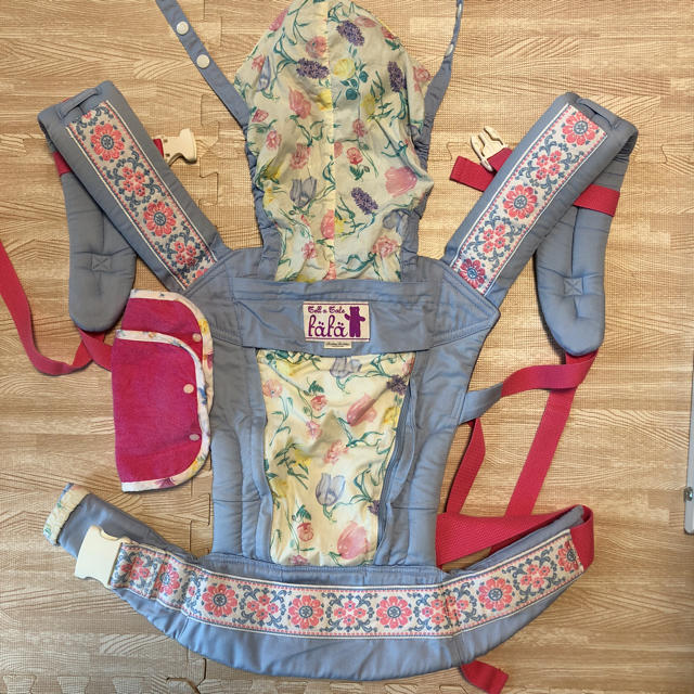 fafa - 土日限定500円引き！フェフェ 抱っこ紐