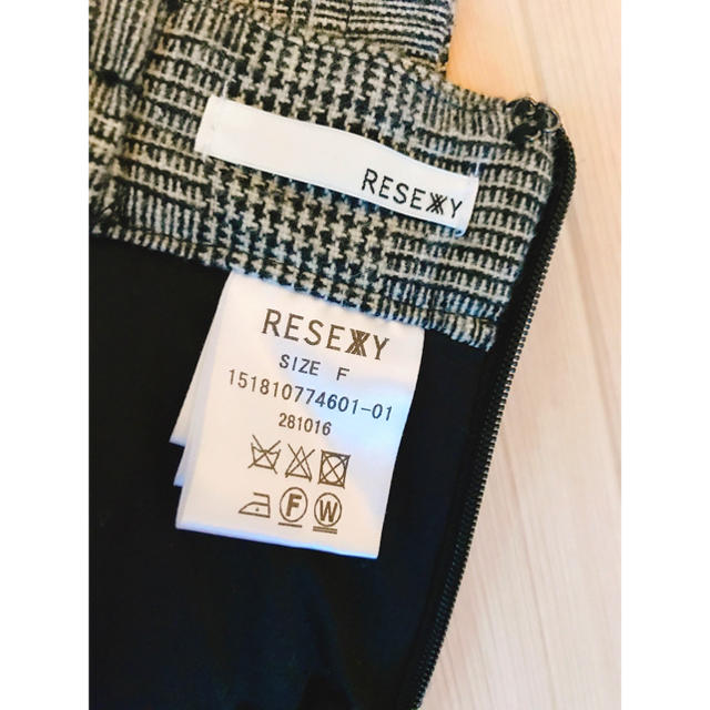 RESEXXY(リゼクシー)のRESEXXY スリットスカパン レディースのパンツ(ショートパンツ)の商品写真