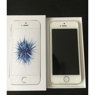 アイフォーン(iPhone)のiPhone SE シルバー 32GB simフリー 新品未使用(スマートフォン本体)