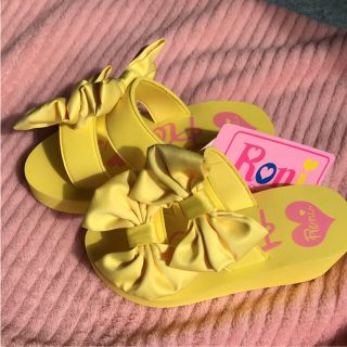 ロニィ(RONI)の新品☆RONI(サンダル)