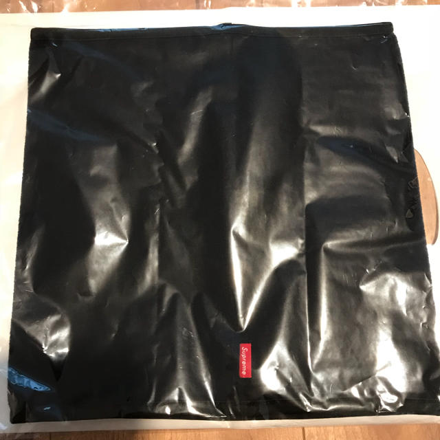 Supreme(シュプリーム)のSupreme Polartec® Fleece Neck Gaiter box メンズのファッション小物(ネックウォーマー)の商品写真